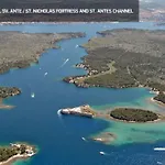 My Adriatic With Private Garden And Garage シベニク