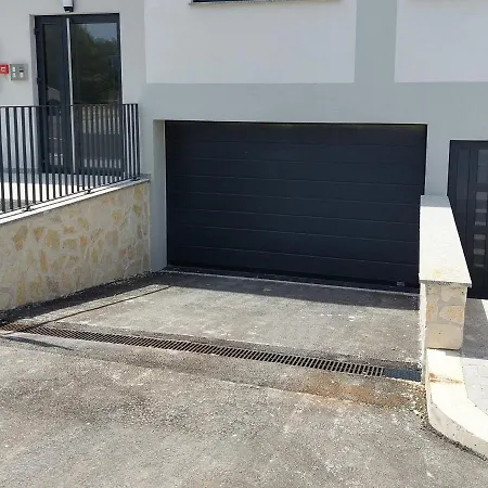 Apartamento My Adriatic With Private Garden And Garage *