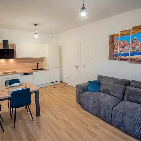 My Adriatic With Private Garden And Garage Apartment Sibenik