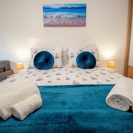 My Adriatic With Private Garden And Garage Apartmán *