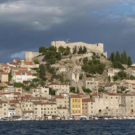 My Adriatic With Private Garden And Garage * Sibenik