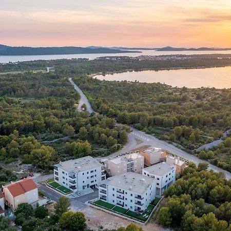 My Adriatic With Private Garden And Garage Šibenik