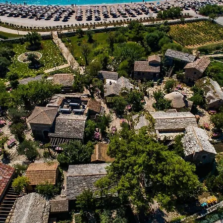 My Adriatic With Private Garden, Jacuzzi And Garage Apartment Sibenik