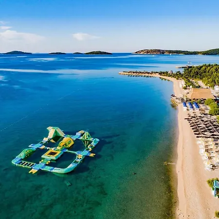 My Adriatic With Private Garden And Garage Apartman *