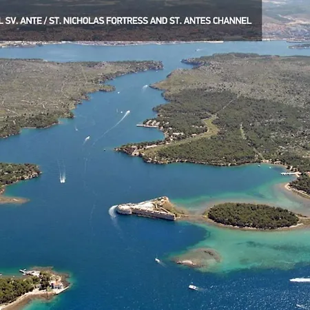 My Adriatic With Private Garden And Garage Šibenik