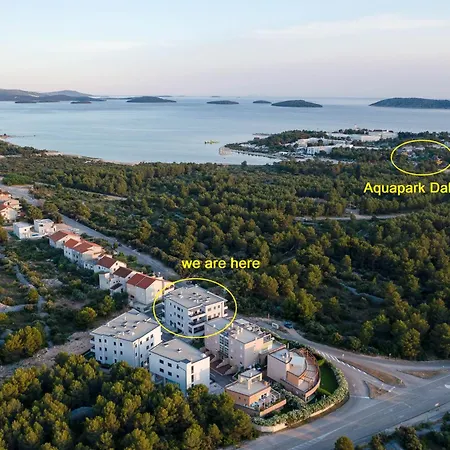 Apartment My Adriatic With Private Garden And Garage Sibenik
