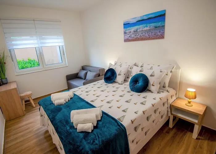 Apartman My Adriatic With Private Garden And Garage Sibenik