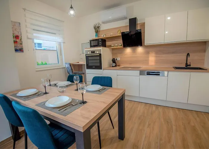 Apartman My Adriatic With Private Garden And Garage