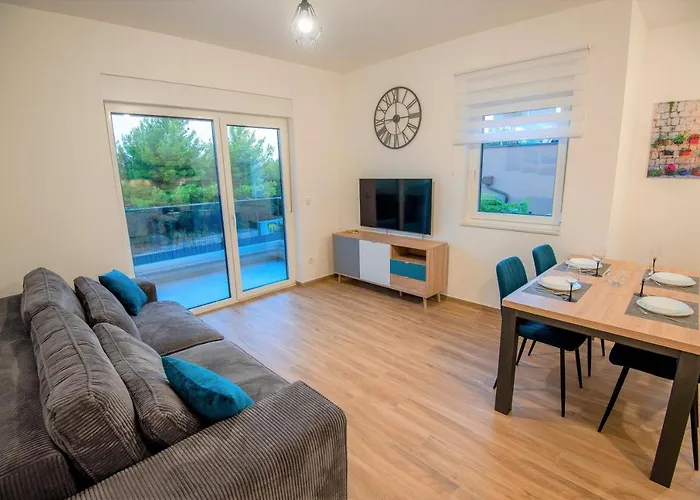 아파트 My Adriatic With Private Garden And Garage *