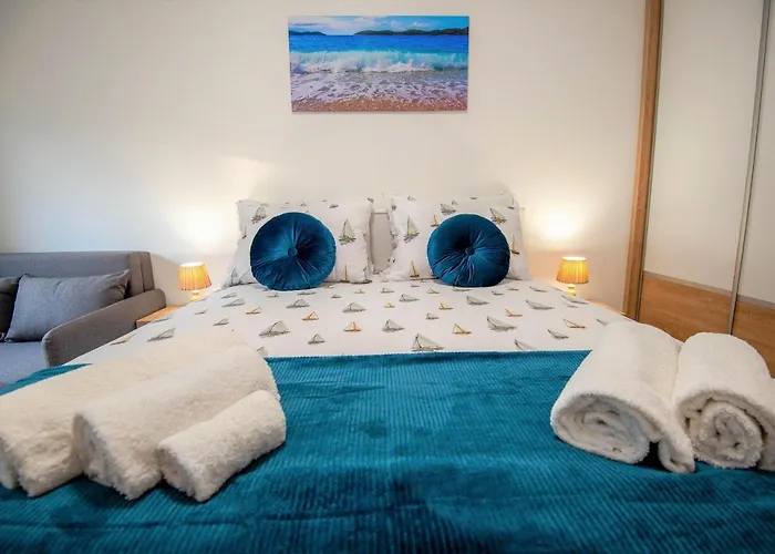 My Adriatic With Private Garden And Garage Appartement *