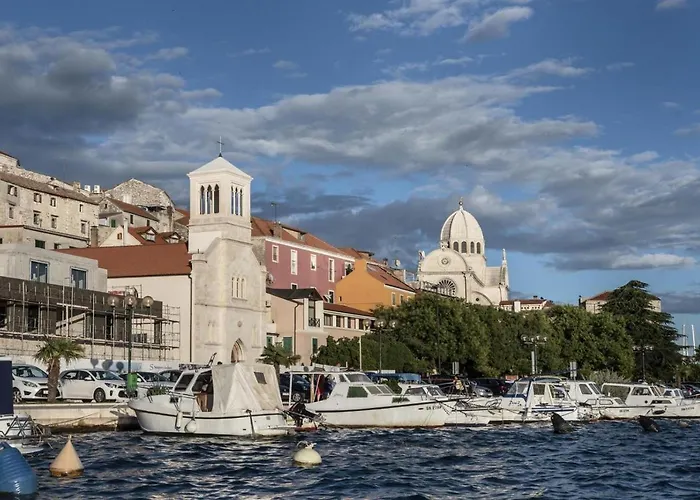 Apartman My Adriatic With Private Garden And Garage Sibenik