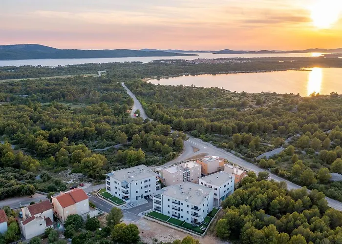 My Adriatic With Private Garden And Garage Sibenik