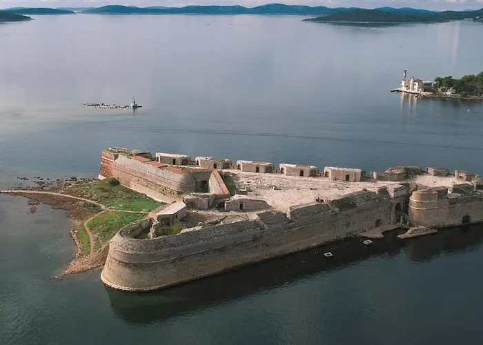 My Adriatic With Private Garden And Garage Apartment Sibenik