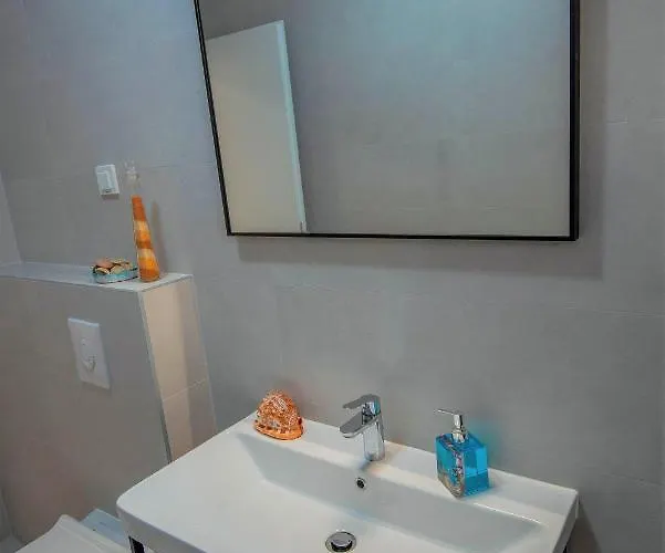 My Adriatic With Private Garden And Garage * 希贝尼克