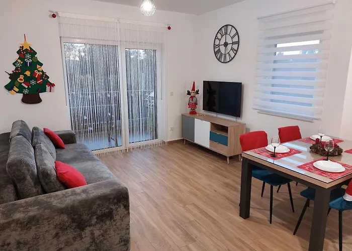 My Adriatic With Private Garden And Garage Appartement *