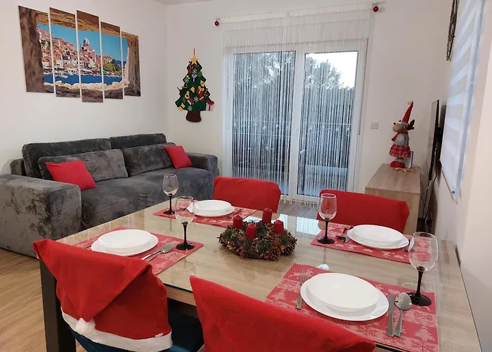 My Adriatic With Private Garden And Garage * 希贝尼克