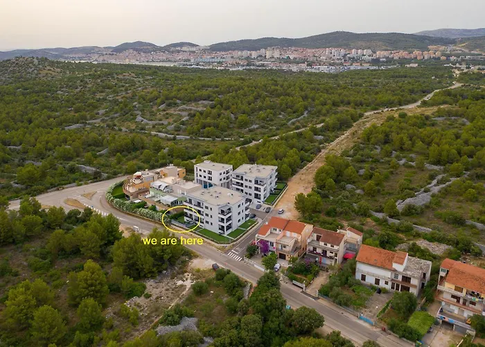 Apartman My Adriatic With Private Garden And Garage Sibenik