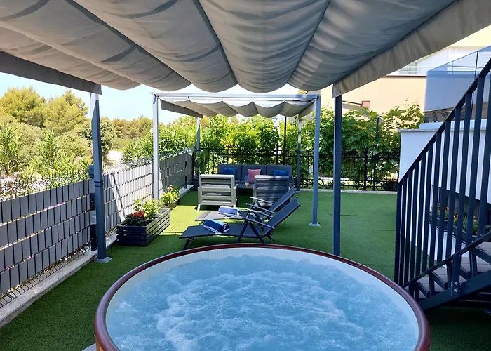 Appartement My Adriatic With Private Garden And Garage